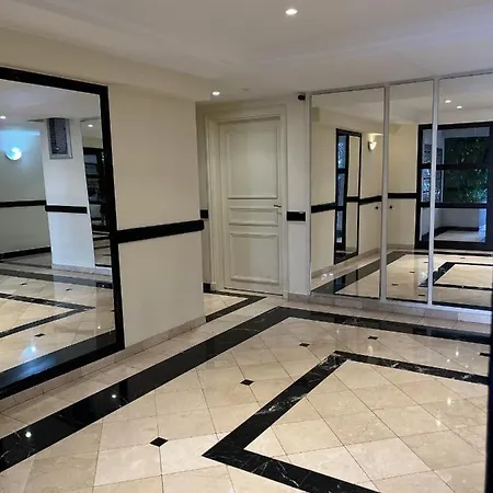 Carre Des Musiciens Apartment *